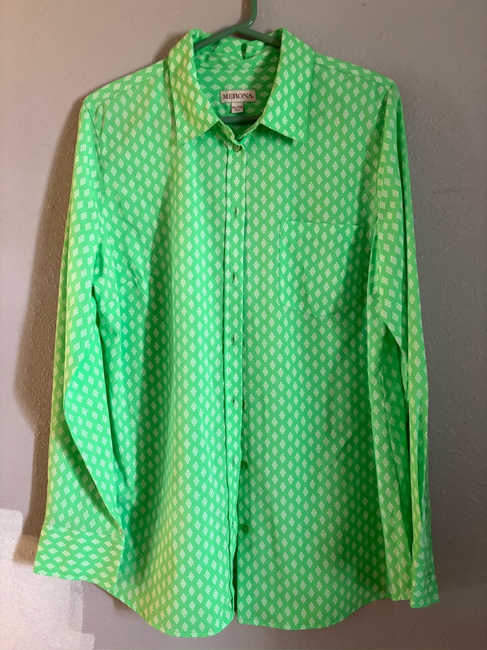 Merona Women’s Flowy Bright Green Printed Button-Down Blouse XL